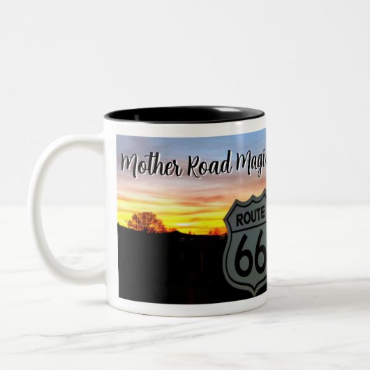 Mother Road Magic Zweifarbige Tasse (Links)