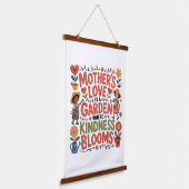 Mother’s Love Is A Garden Where Kindness Blooms Wandteppich Mit Holzrahmen (Gewinkelt)