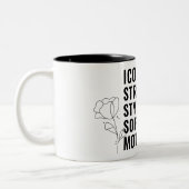 MOTHER. STYLISH. STRONG. SOFT. ICONIC. ZWEIFARBIGE TASSE (Links)