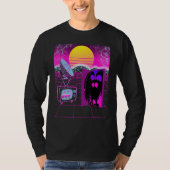 Mothman Figure Cryptid Vapor Wave Art T-Shirt (Vorderseite)