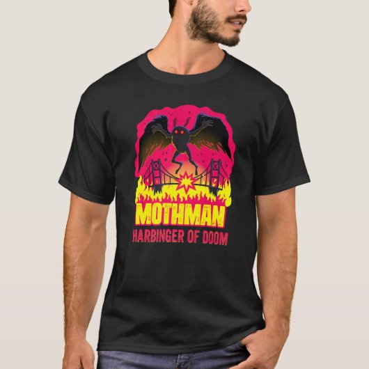 Mothman Harbinger von Doom Folklore Creepy Cryptid T-Shirt (Vorderseite)