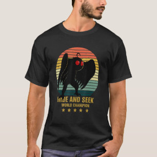 Mothman versteckt sich und sucht den Weltmeister C T-Shirt