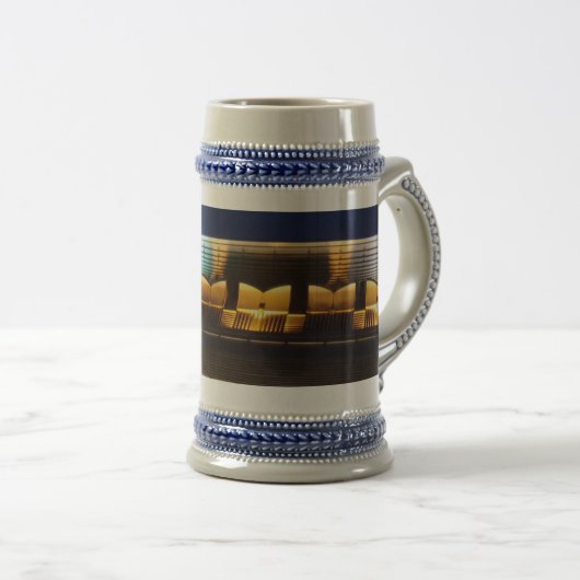 Motif Gray/Blue 22 oz Stein Bierglas (VorderseiteRechts)