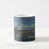 Motivational Quote Mug: Finding Peace Kaffeetasse (Mittel)