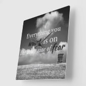 Motivierend Angebot: Alles, was du will, ist auf.. Quadratische Wanduhr (Winkel)