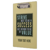 Motivierend Klemmbrett des Erfolgs u. des Wertes (Links)