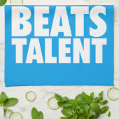 Motivierend Worte - harte Arbeit schlägt Talent Geschirrtuch (Gefaltet)