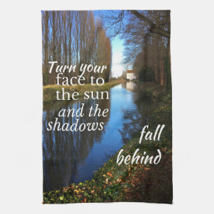 Motivierend Zitat: Schalten Sie Ihr Gesicht in die Geschirrtuch