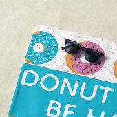 Motivierend Zitat von farbigen Donuts Strandtuch (Beispiel)