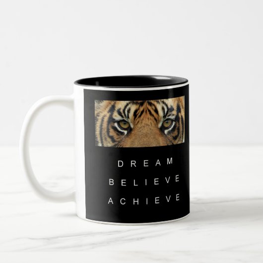 Motivierend Zitat von Tiger Eye Schwarzweiß Zweifarbige Tasse (Links)