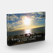 Motivierend Zitatlicht am Tunnelende Fotoblock (Links)