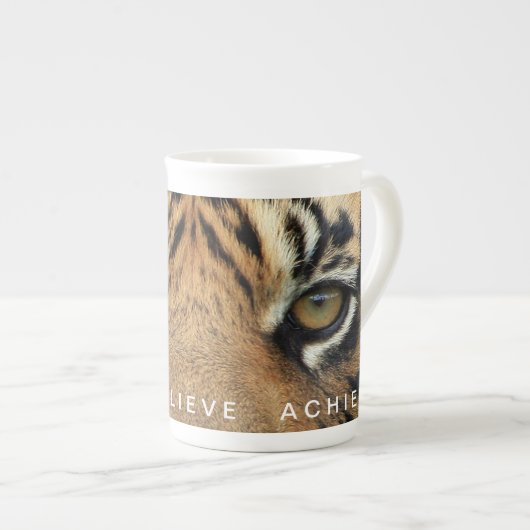 Motivierend Zitatstraum glauben, Tigeraugen zu err Porzellantasse (Vorderseite Rechts)