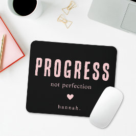 Motivierendes Zitat in schwarzer und rosa Typograf Mousepad