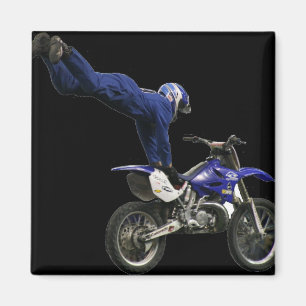 Moto Magnet