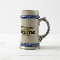 Motocrosser Rockstar bis zum Nacht