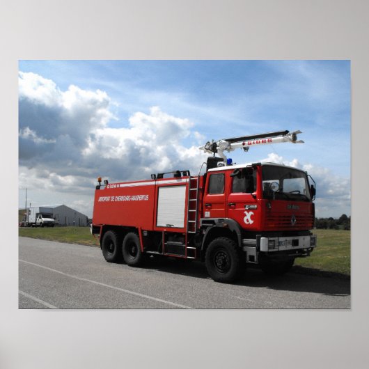 Motor am Flughafen Cherbourg Frankreich Poster (Vorne)