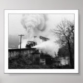 Motor aus Dampf über eine Brücke Poster (Vorne)