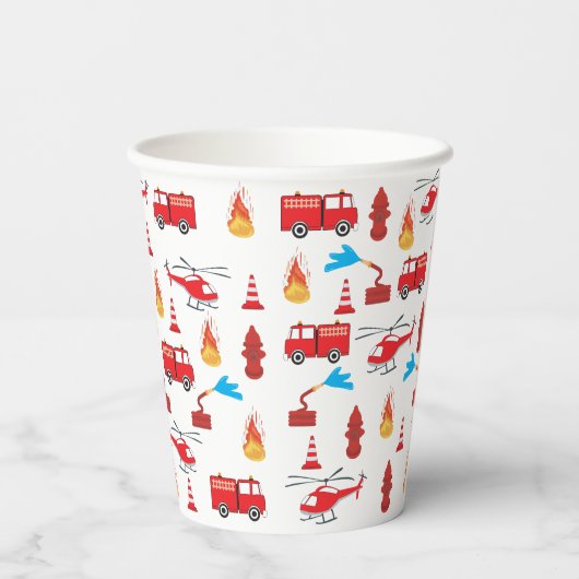 Motor Brigademuster für den roten LKW-Feuerzug Pappbecher (Rückseite)