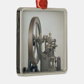 Motor der internen Verbrennung, 1876 Silbernes Ornament (Rechts)