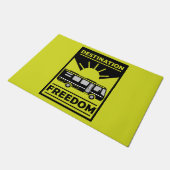 Motorhome Camping RV Freiheit Fußmatte (Schrägansicht)