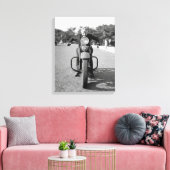 Motorrad für Mädchen, 1937 Leinwanddruck (Insitu (Wohnzimmer))