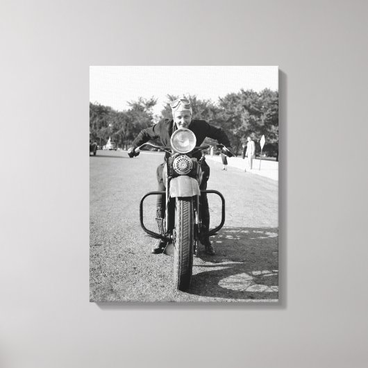 Motorrad für Mädchen, 1937 Leinwanddruck (Vorderseite)