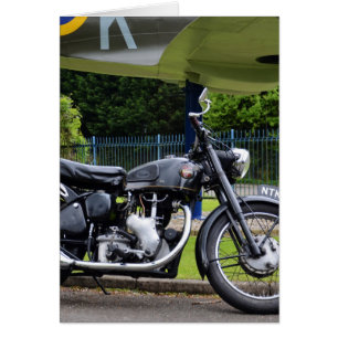Motorrad und Spitfire