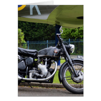 Motorrad und Spitfire