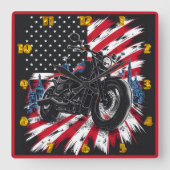 Motorradfahren vor patriotischem Hintergrund Quadratische Wanduhr (Vorderseite)