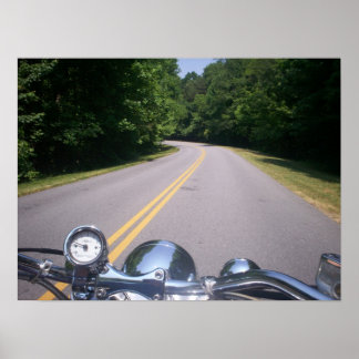 Motorradfahrer mit blauer Brücke 3 Poster