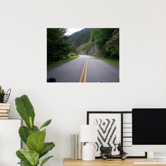 Motorradfahrer mit blauer Brücke 8 Poster (Heimbüro)