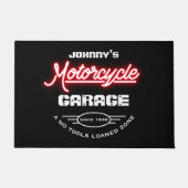 Motorradgarage jeden Namen Red Neon Effect Slogan Fußmatte (Vorderseite)