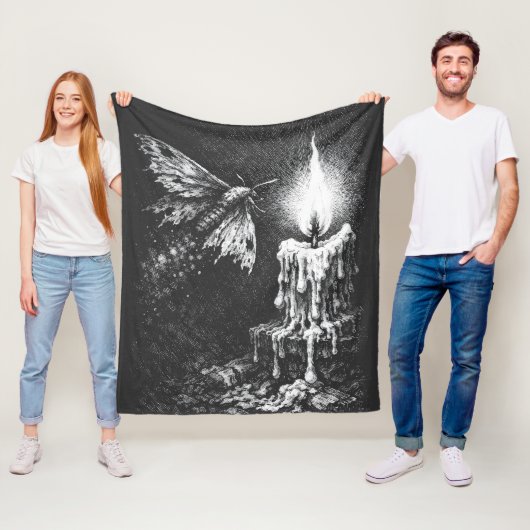 Motte zur Flamme — von BurnsInHell Fleecedecke (Beispiel)