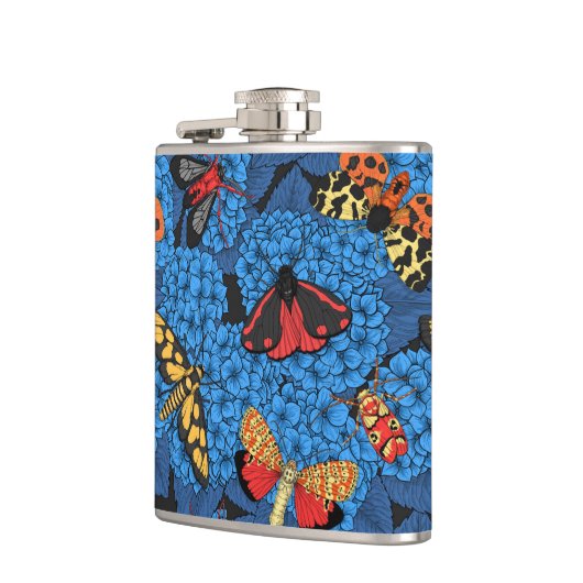 Motten auf blauem Hydrangea Flachmann (Links)