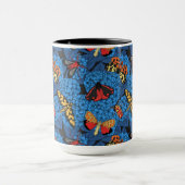 Motten auf blauem Hydrangea Tasse (Zentrum)