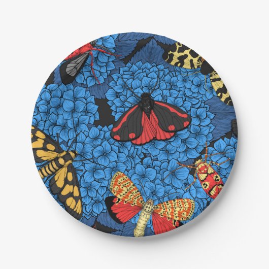 Motten auf blauer Hortensie Pappteller (Vorderseite)