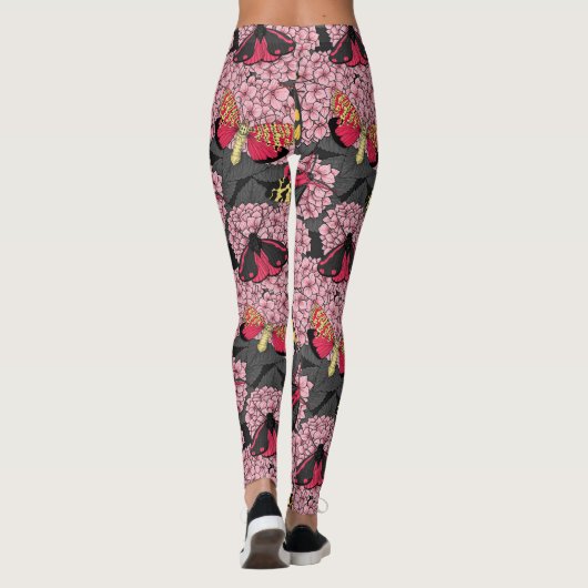 Motten auf rosa Hydrangea Leggings (Rückseite)