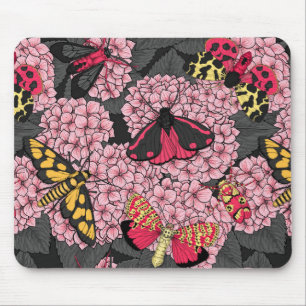 Motten auf rosa Hydrangea Mousepad