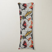 Motten auf weißem Hydrangea Seitenschläferkissen (Vorderseite Vertikal)