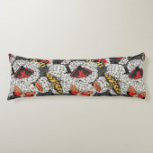 Motten auf weißem Hydrangea Seitenschläferkissen (Vorderseite)