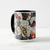 Motten auf weißer Hortensie Tasse (Vorderseite Links)
