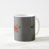Motten und Rotes Zinnia Kaffeetasse (VorderseiteRechts)