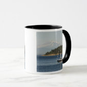 Mount Baker dominiert Landschaft Tasse (VorderseiteRechts)
