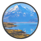 Mount Cook mit Blick auf den Pukaki-See, NZ Eishockey Puck (Vorderseite)