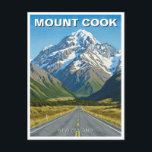 Mount Cook Nationalpark Neuseeland Postkarte<br><div class="desc">Der Mount Cook Nationalpark, auch bekannt als Aoraki/Mount Cook Nationalpark, ist eines der atemberaubendsten Naturwunder Neuseelands. Der Park liegt in der Region Canterbury der Südinsel und ist mit 3.724 m der höchste Berg des Landes, Aoraki/Mount Cook, Zuhause. Die Landschaft ist geprägt von einer dramatischen alpinen Landschaft mit hohen Gipfeln, großen...</div>