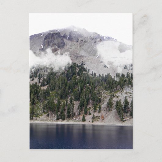 Mount Lassen Volcano in the Clouds Postkarte (Vorderseite)