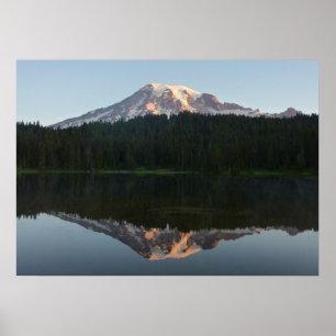 Mount Rainier reflektiert Sonnenaufgang I Poster