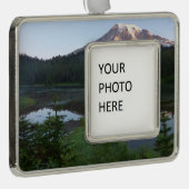 Mount Rainier reflektiert Sonnenaufgang II Rahmen-Ornament Silber (Rechts)