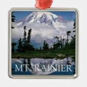 Mount Rainier | Reflektion in einem Bergteich Ornament Aus Metall (Vorne)