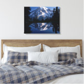 Mount Rainier und Blauer Himmel perfekt reflektier Leinwanddruck (Insitu (Schlafzimmer))